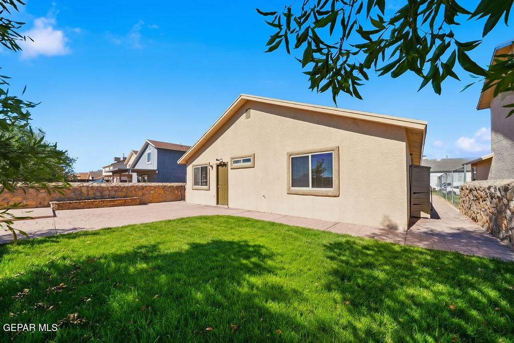 3976 TIERRA VENADO Drive