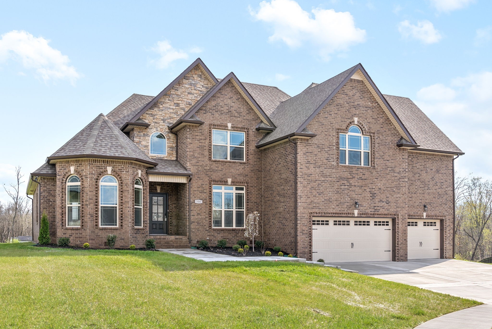 506 Cresthaven Ln