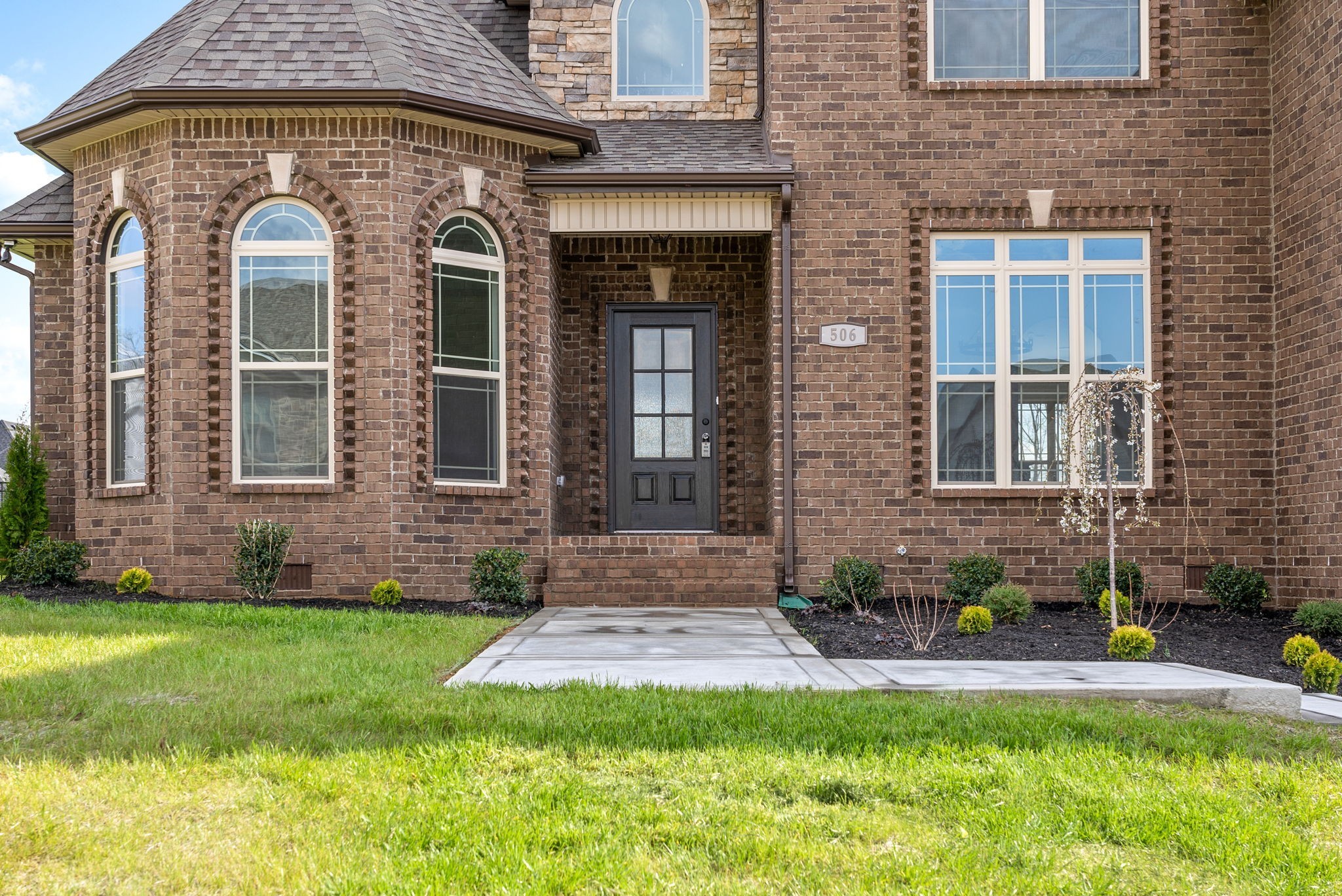 506 Cresthaven Ln