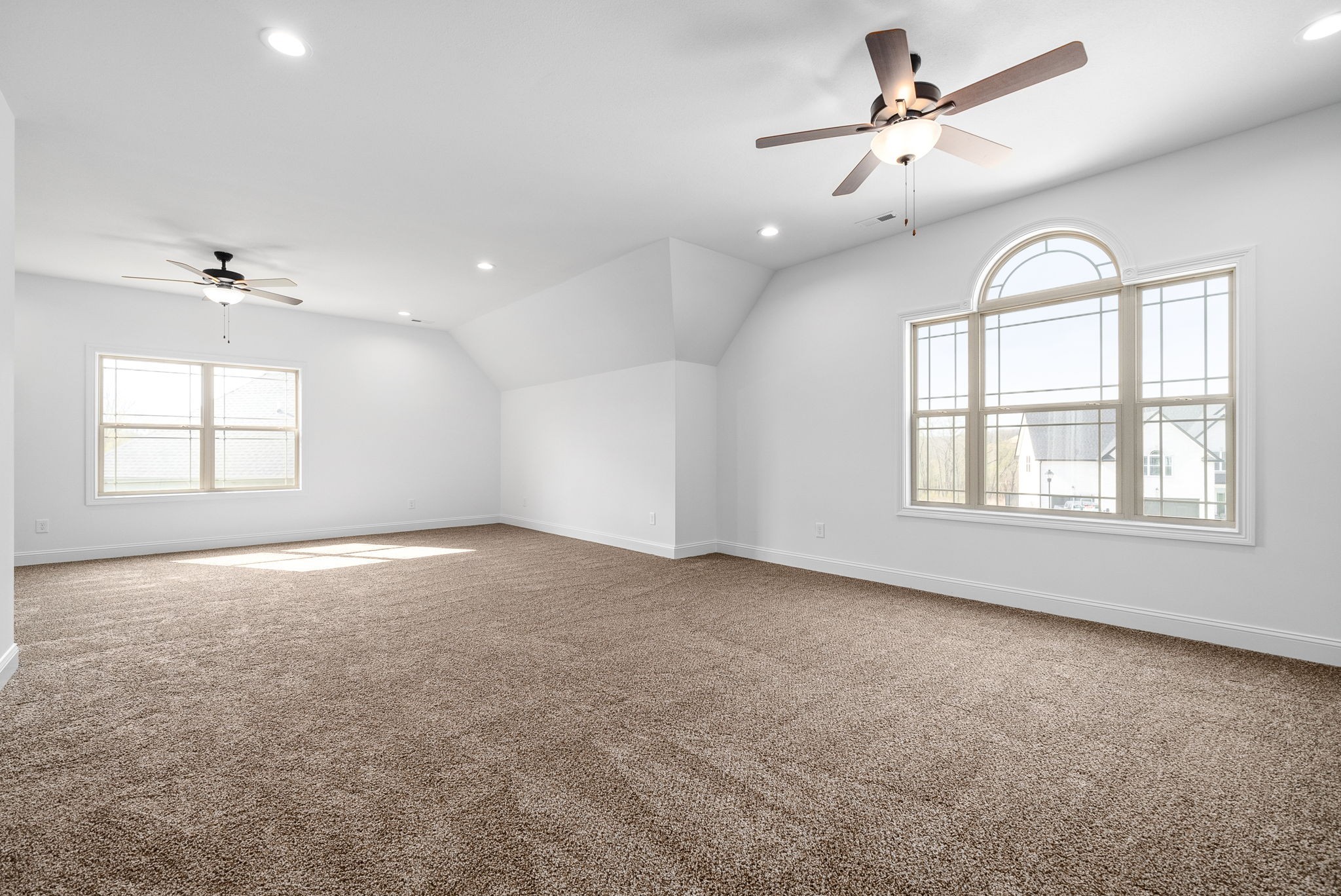 506 Cresthaven Ln