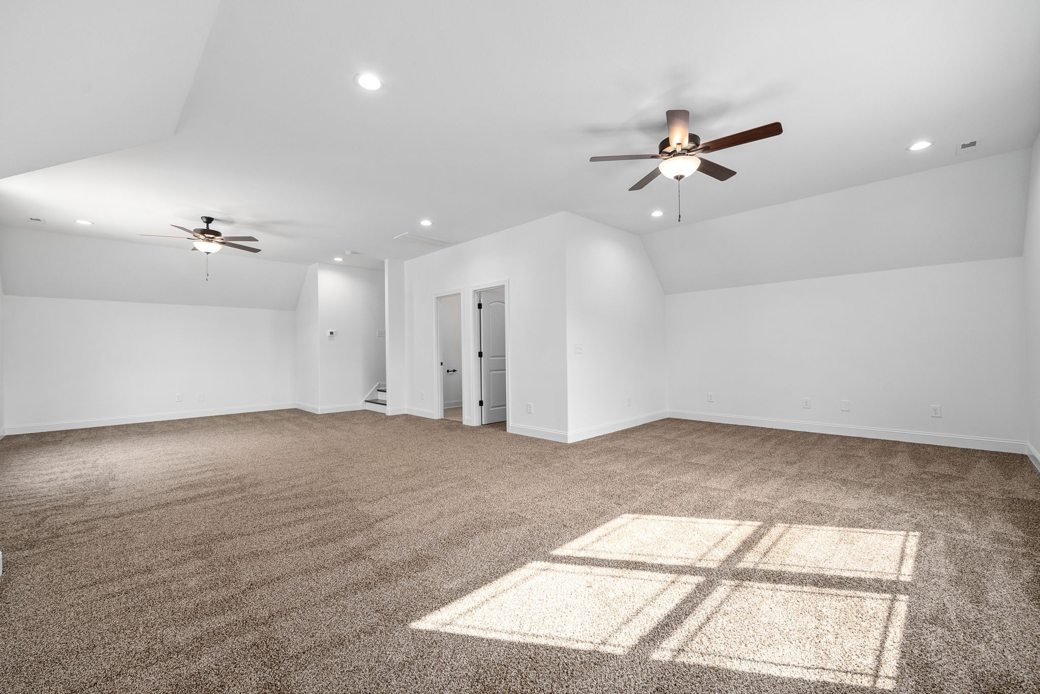506 Cresthaven Ln