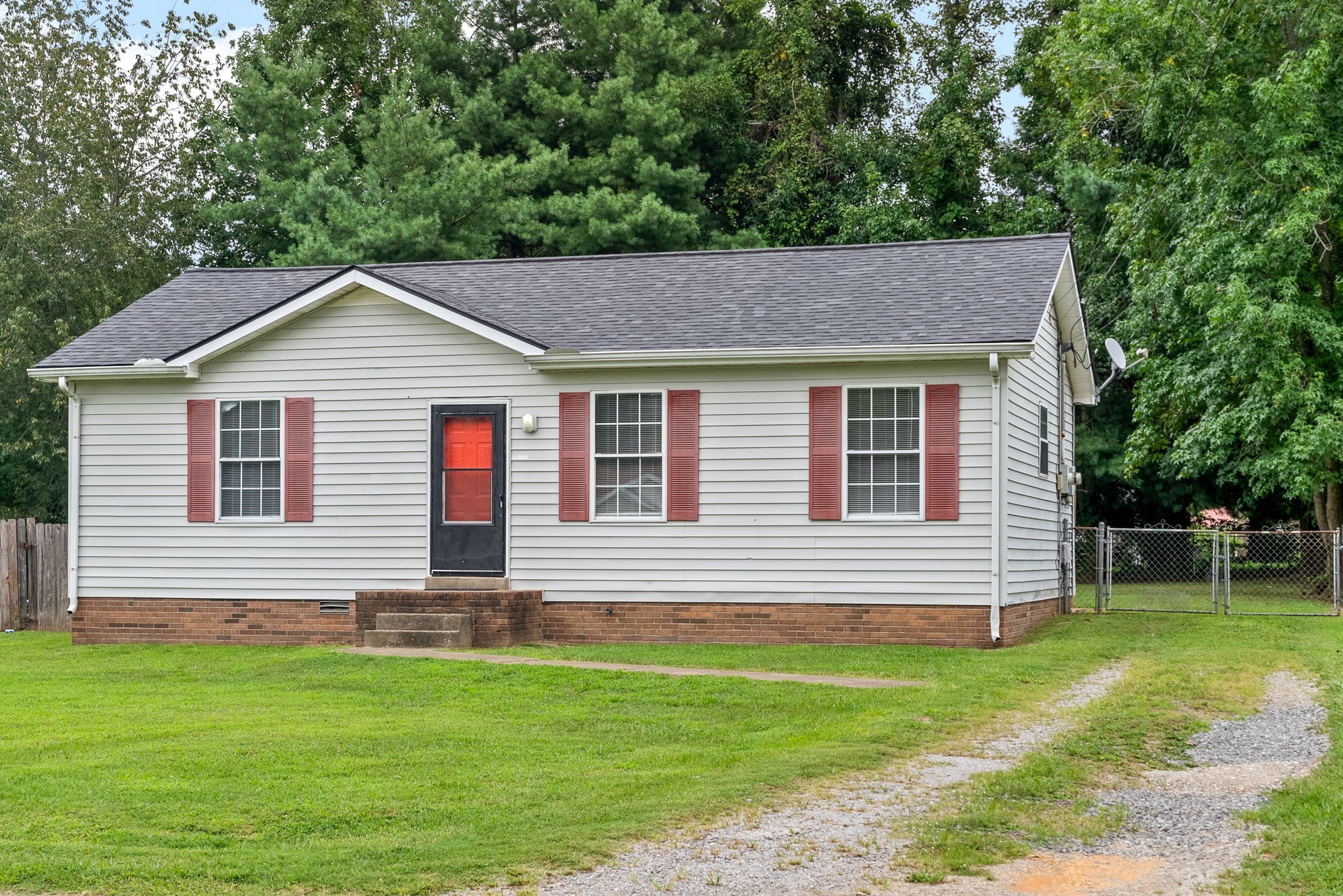 567 Lorie Ln