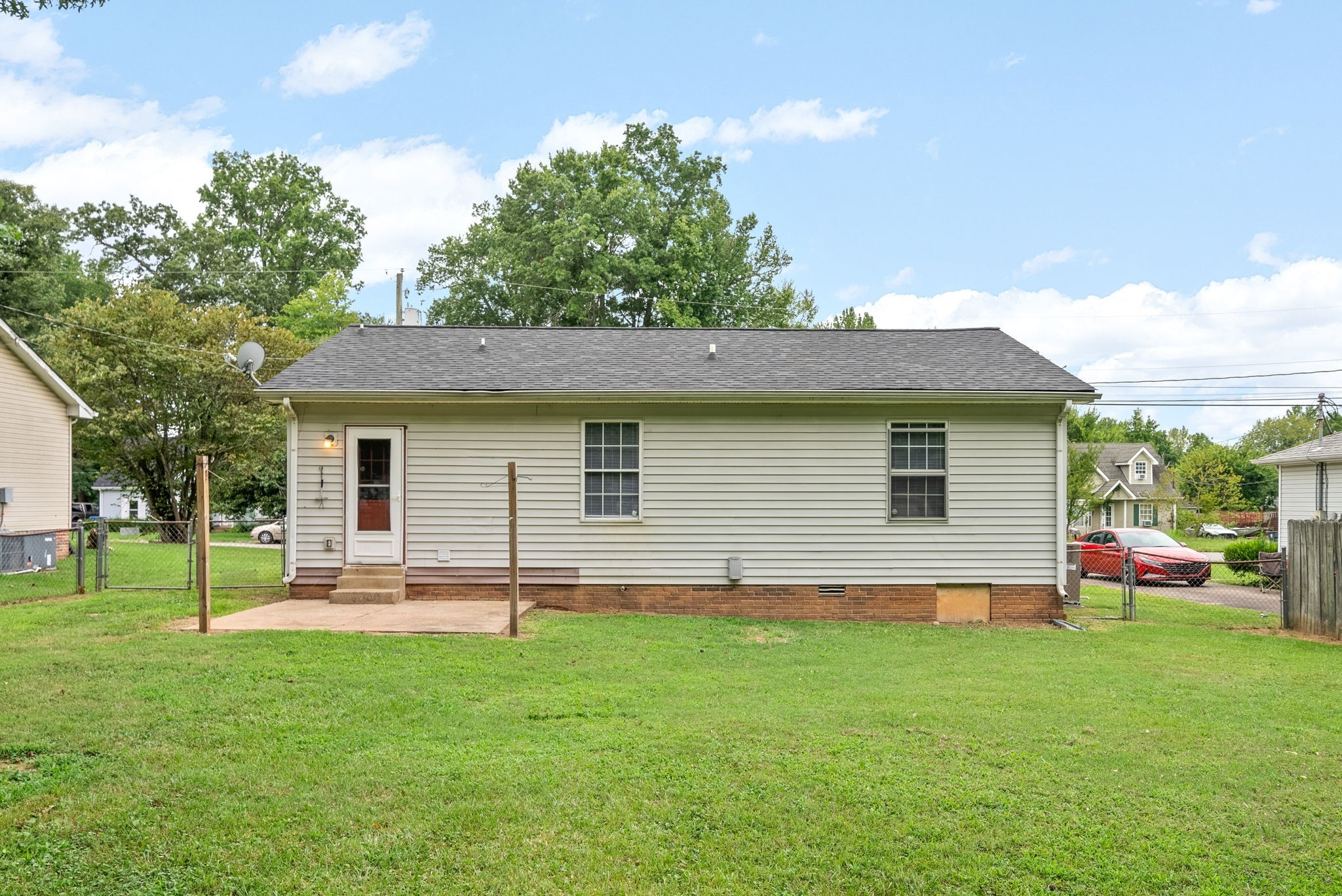 567 Lorie Ln