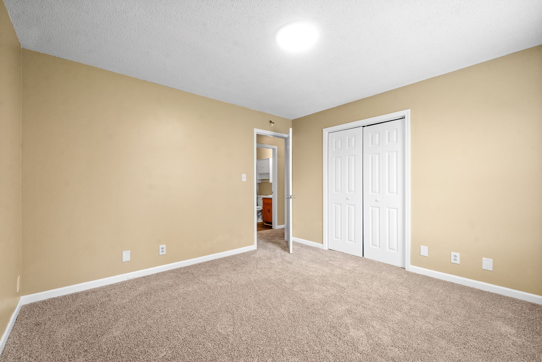 567 Lorie Ln