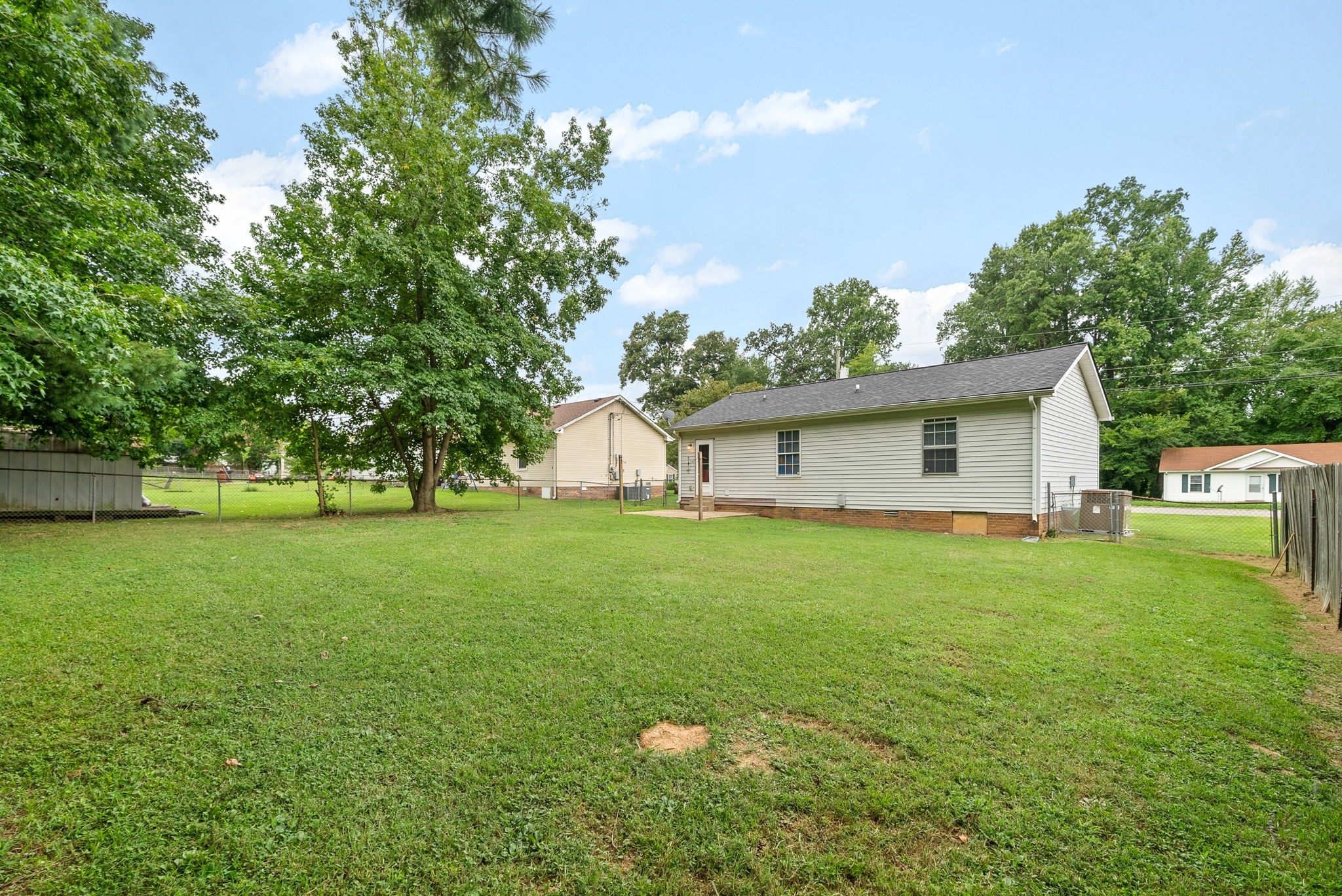 567 Lorie Ln
