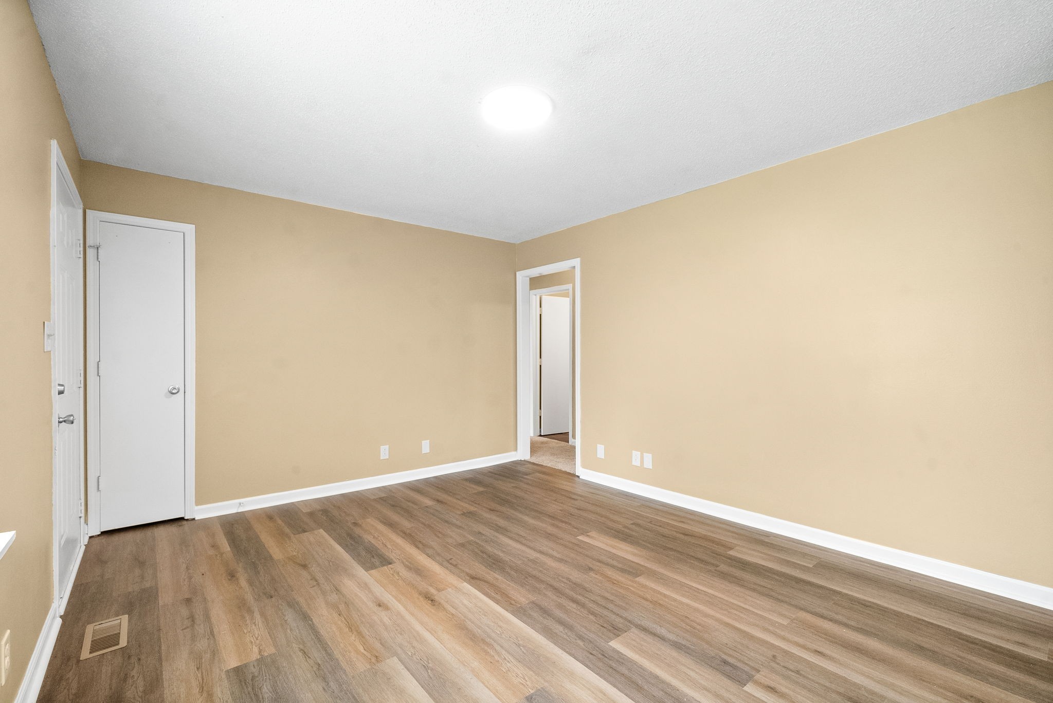 567 Lorie Ln