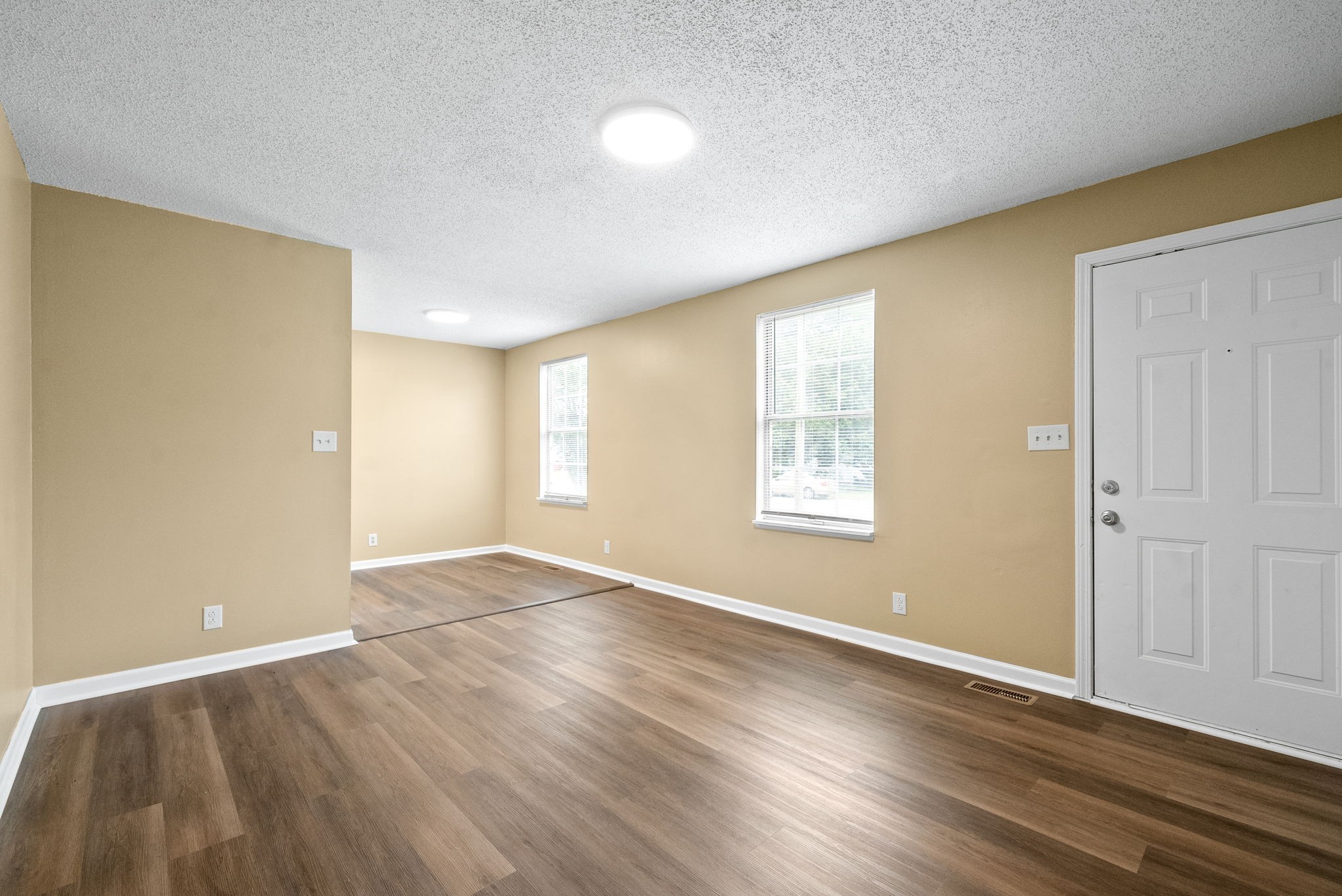 567 Lorie Ln
