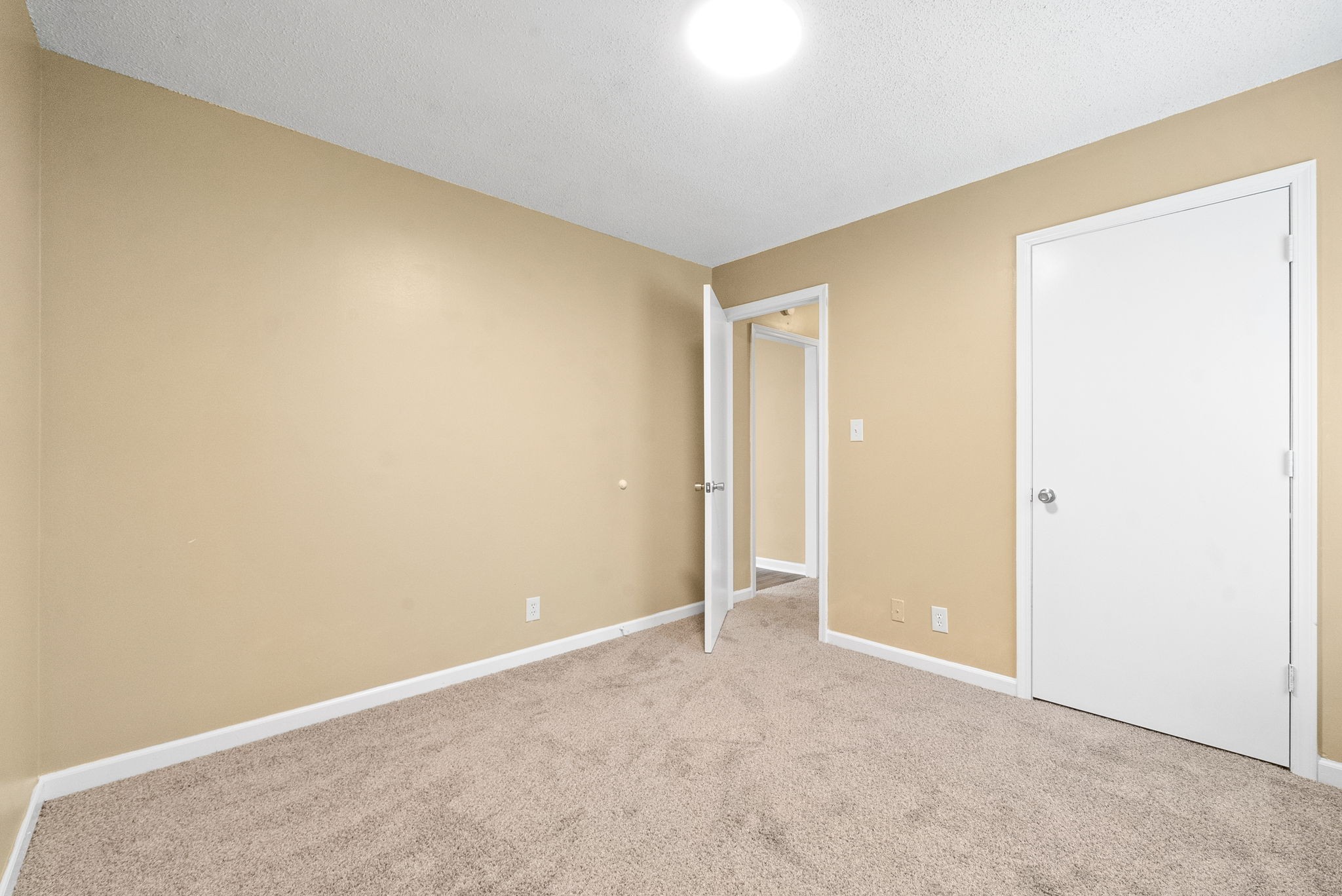 567 Lorie Ln