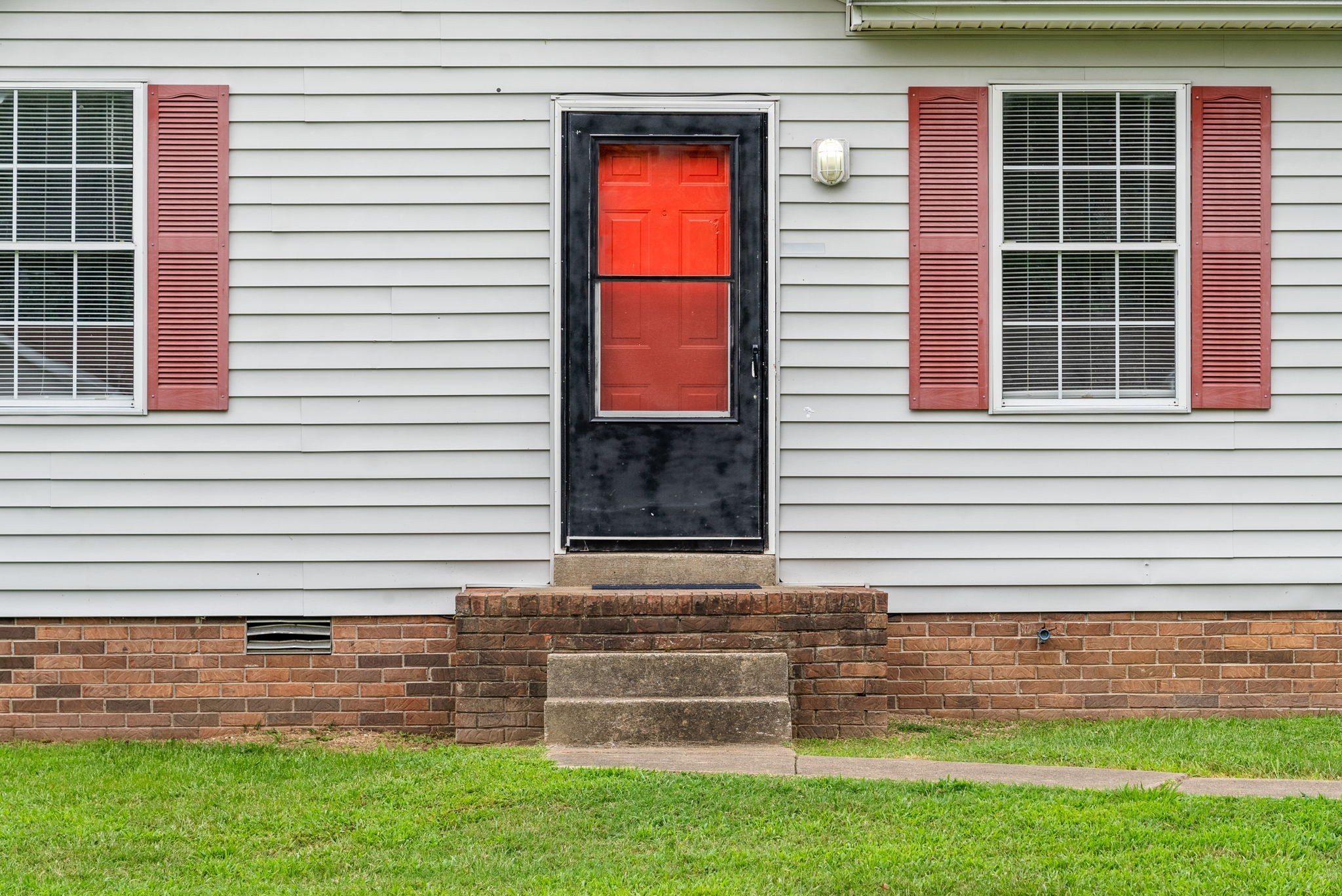 567 Lorie Ln