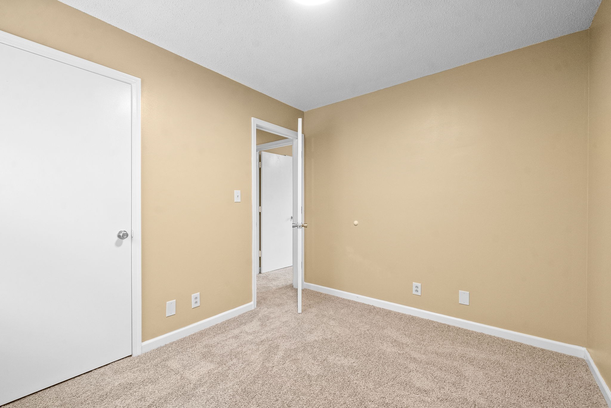 567 Lorie Ln