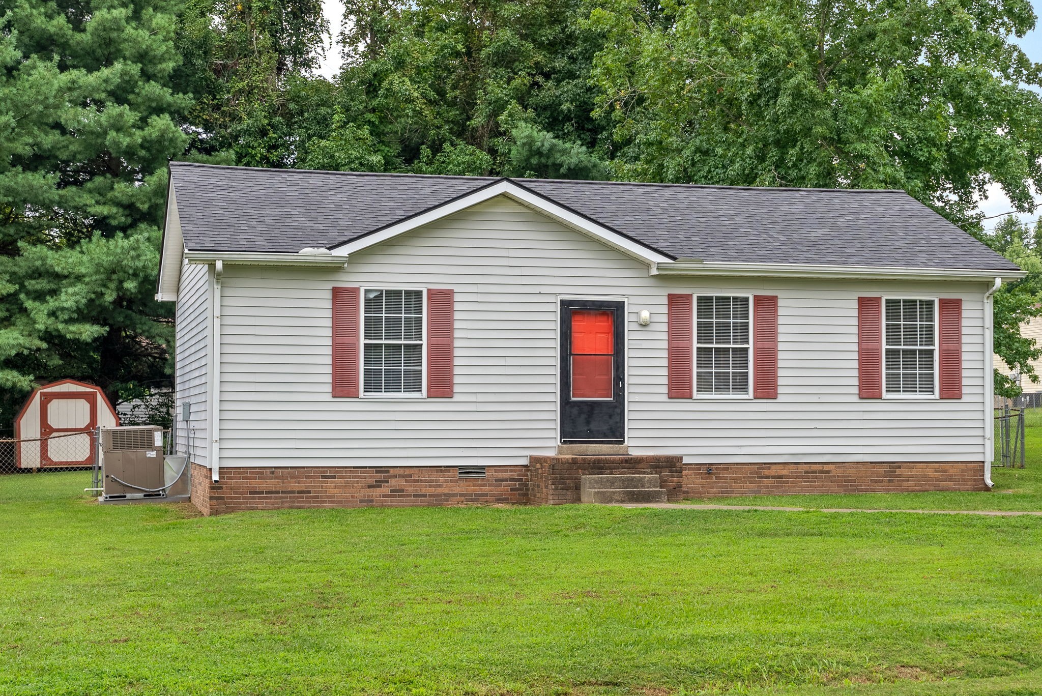 567 Lorie Ln