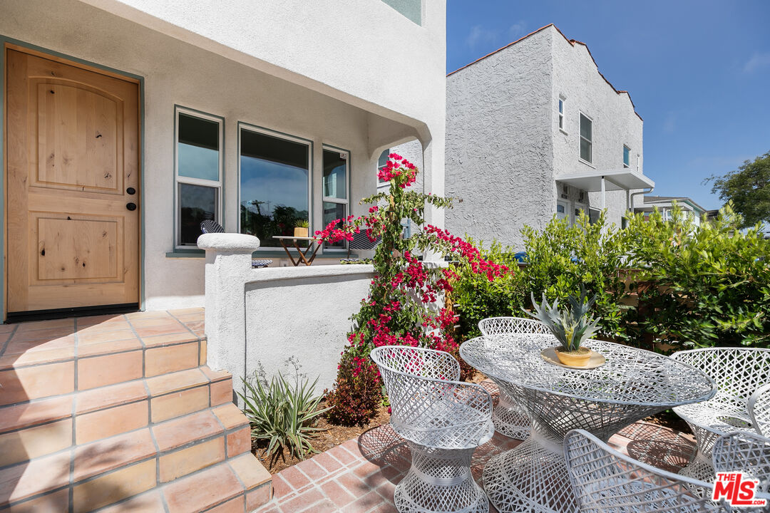5849 Ernest Ave