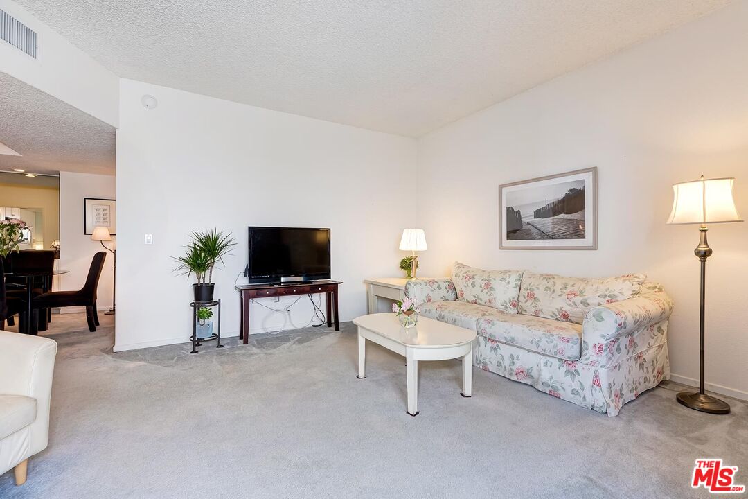 8162 Manitoba St Unit: 104