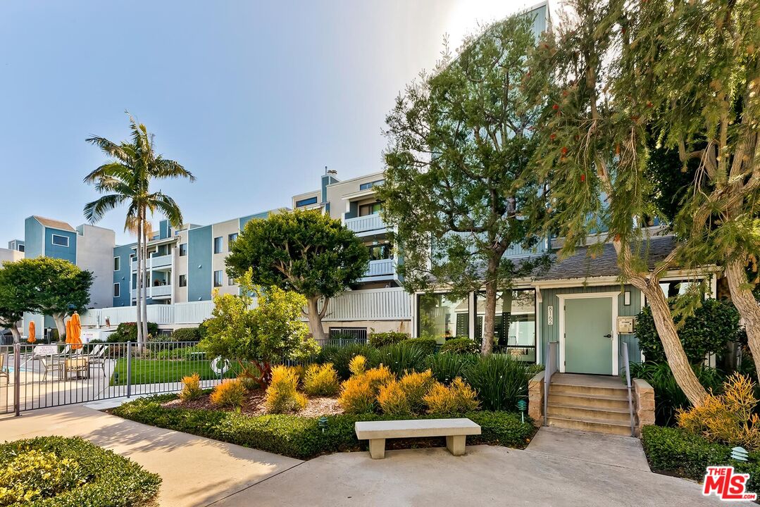 8162 Manitoba St Unit: 104