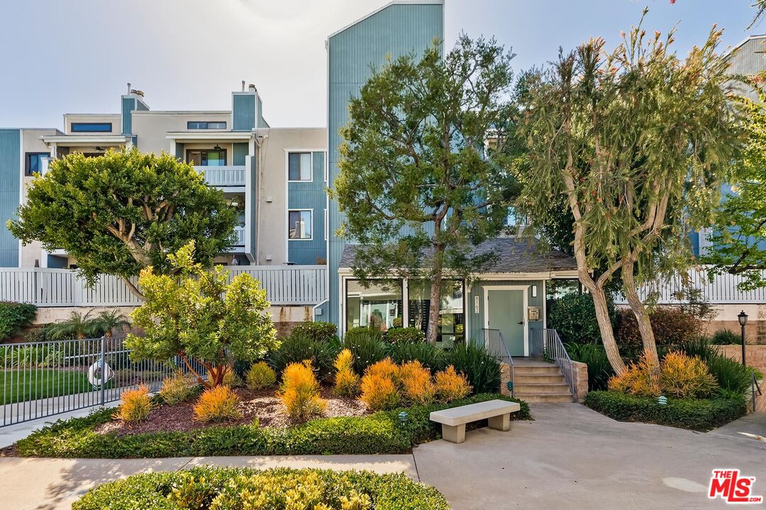 8162 Manitoba St Unit: 104