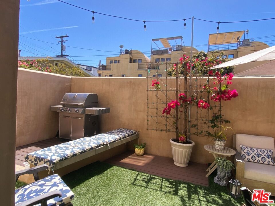 126 Pacific St Unit: 3