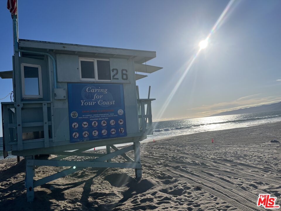 608 Strand St Unit: 3