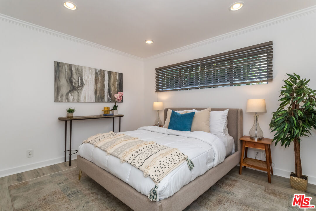 608 Strand St Unit: 3