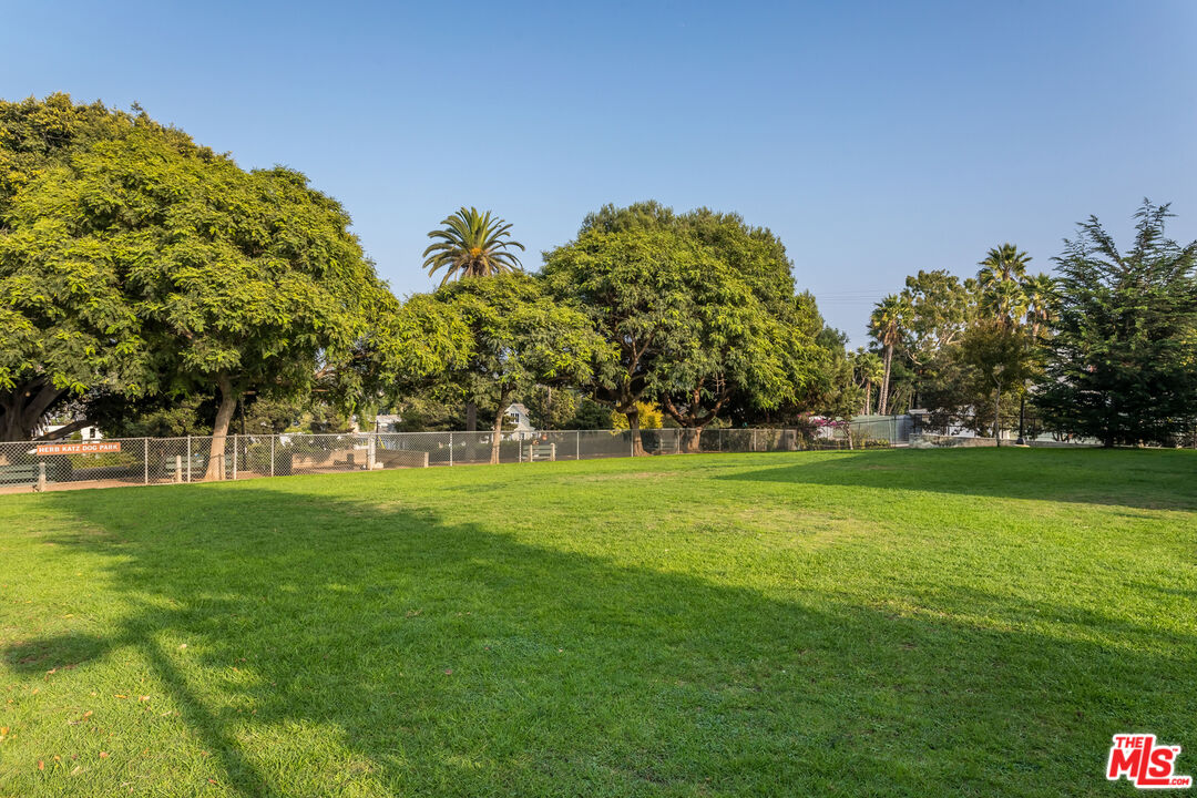 608 Strand St Unit: 3