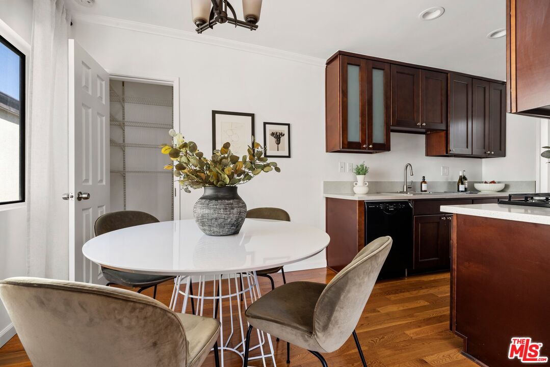908 21st St Unit: 6