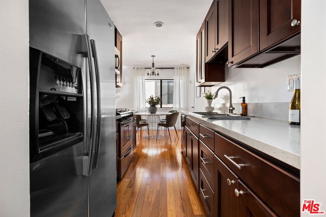 908 21st St Unit: 6