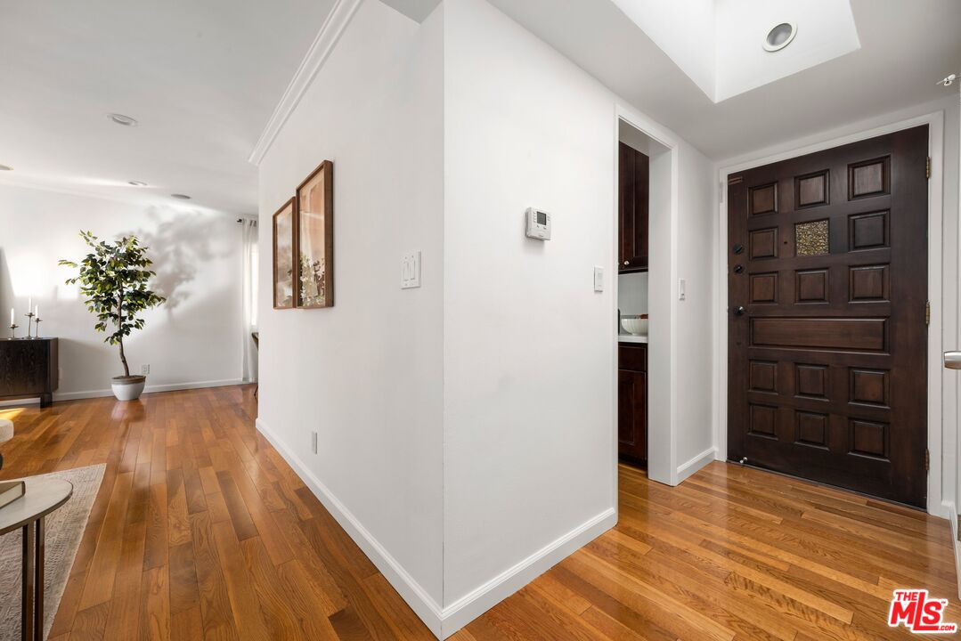908 21st St Unit: 6