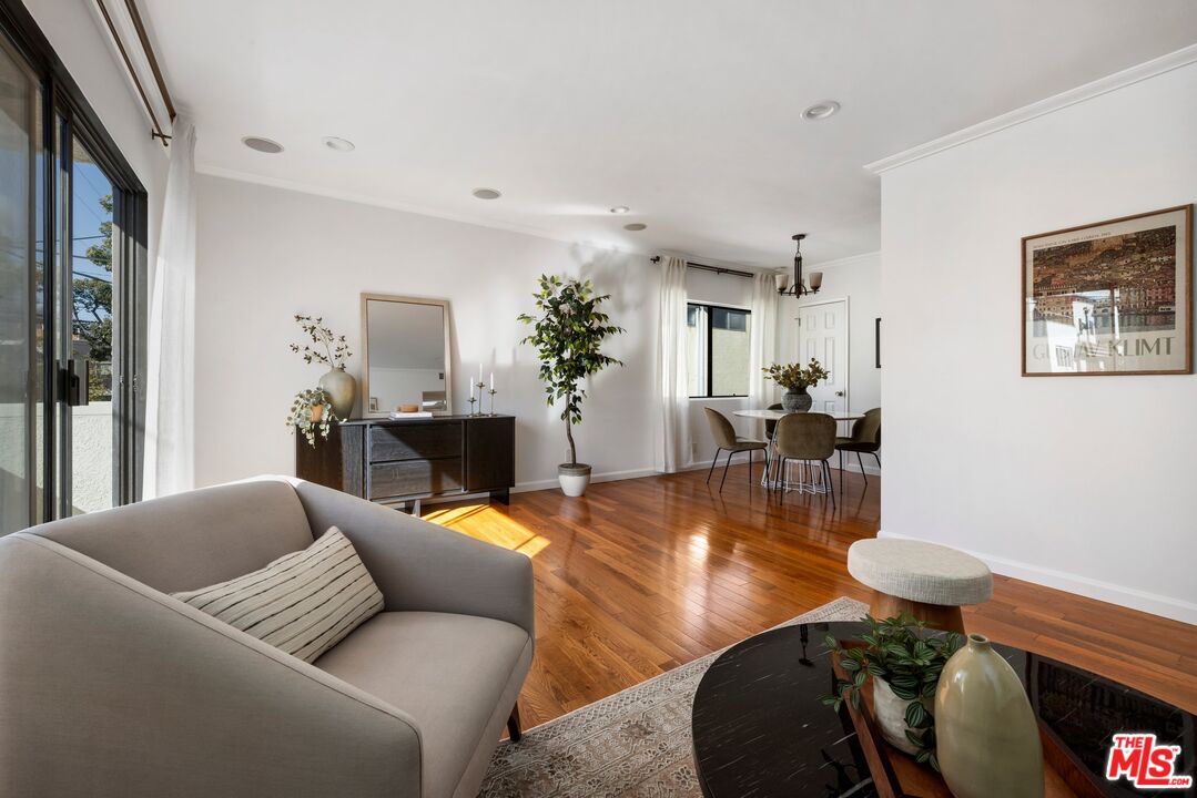 908 21st St Unit: 6
