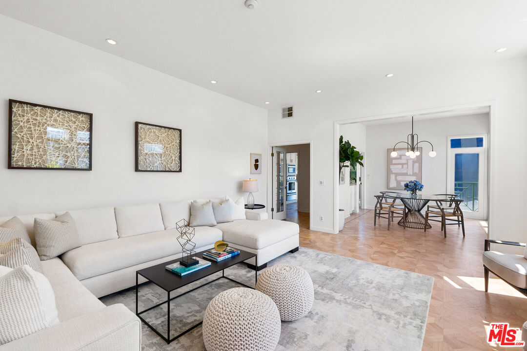 1044 5th St Unit: 202