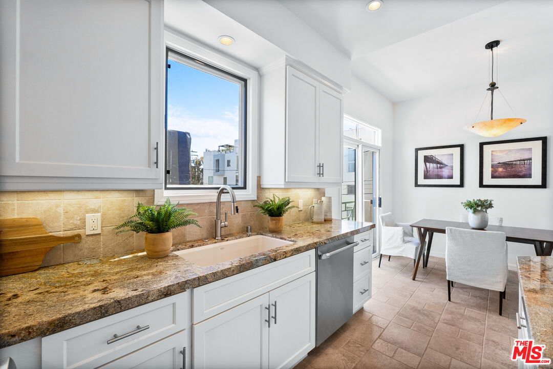 1044 5th St Unit: 202