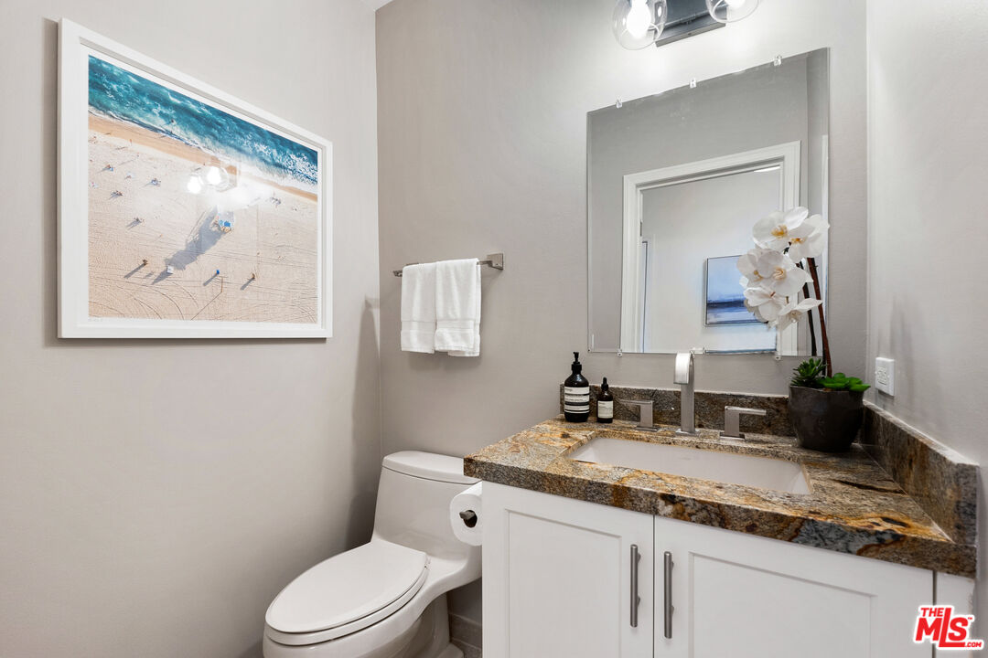 1044 5th St Unit: 202