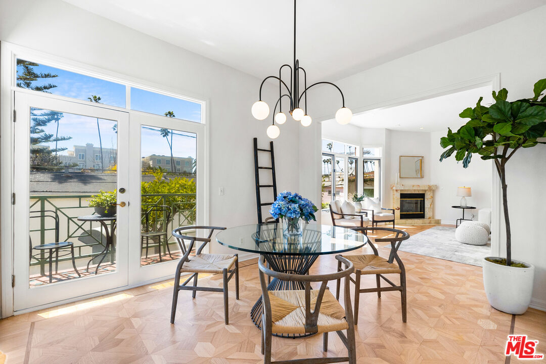 1044 5th St Unit: 202