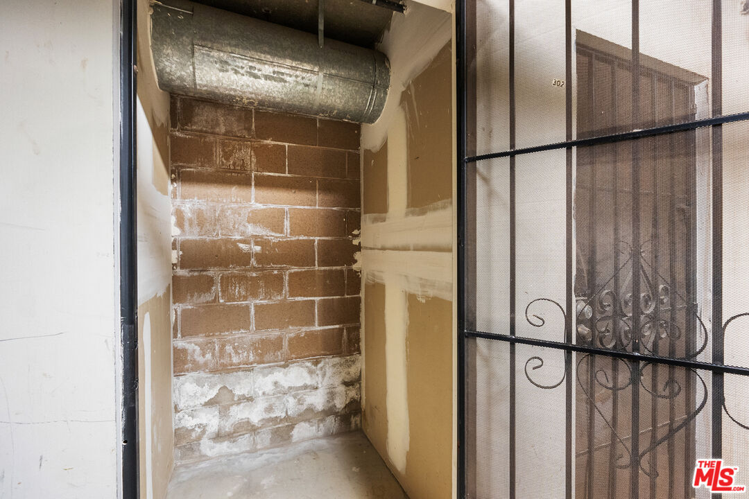 1044 5th St Unit: 202