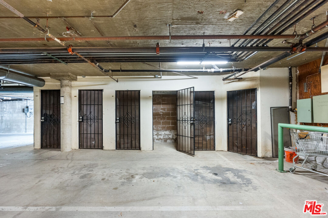 1044 5th St Unit: 202