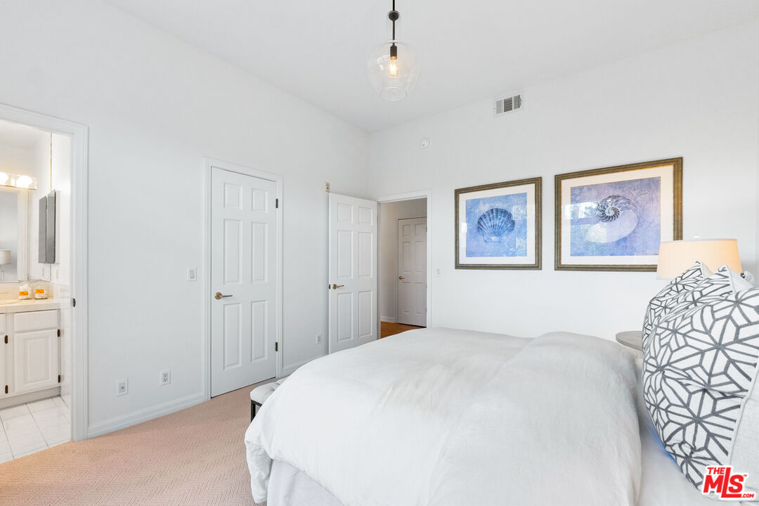 1044 5th St Unit: 202