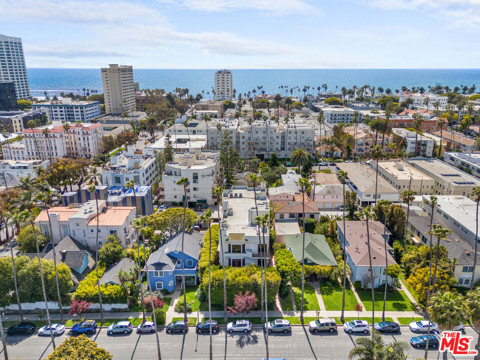1044 5th St Unit: 202
