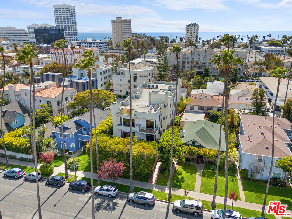 1044 5th St Unit: 202