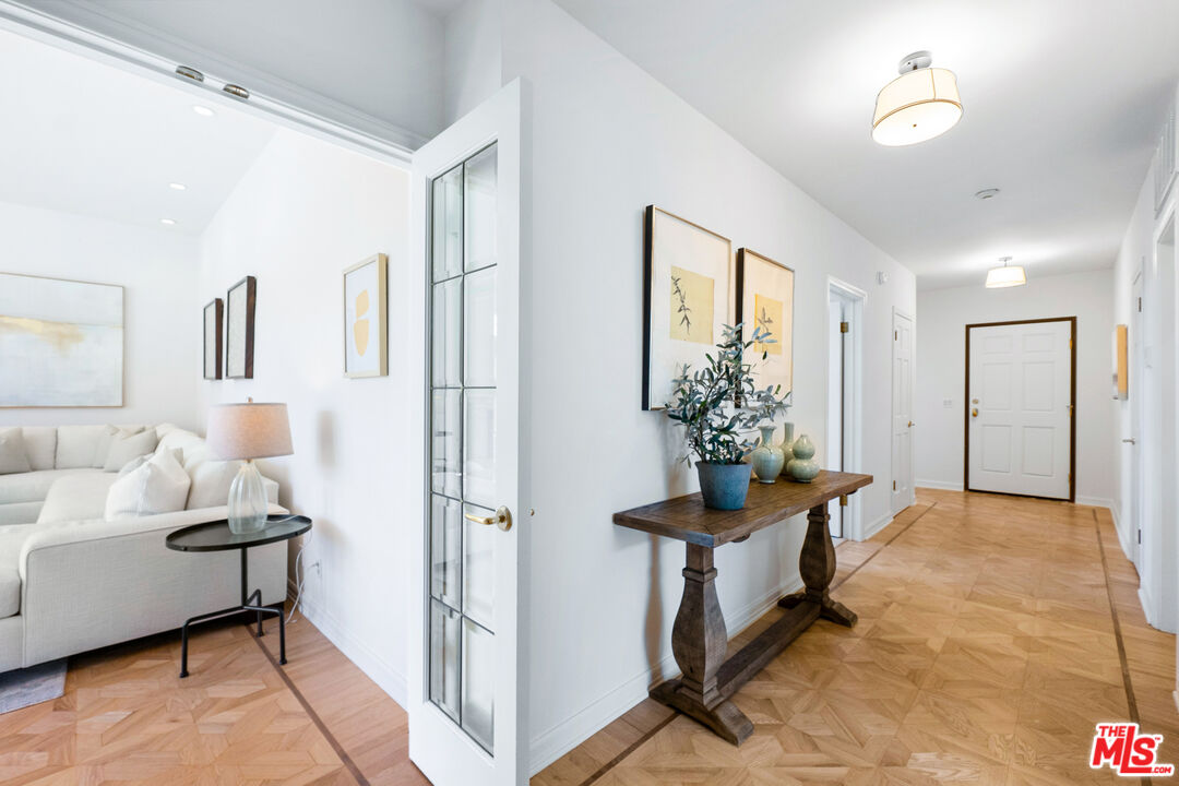 1044 5th St Unit: 202