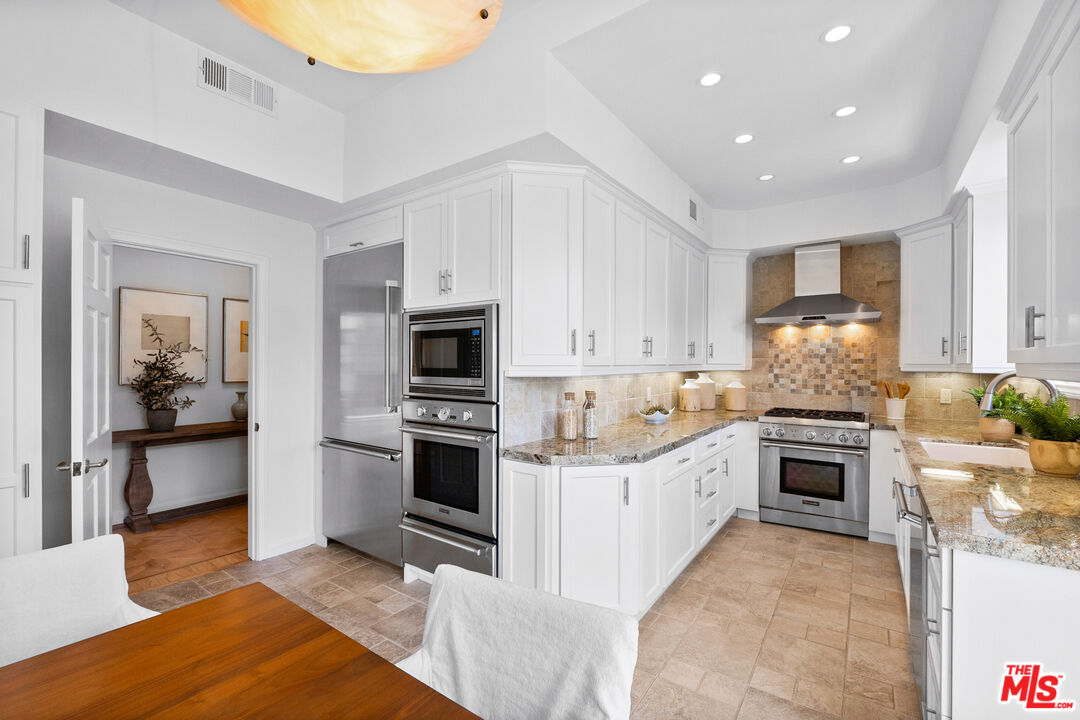 1044 5th St Unit: 202