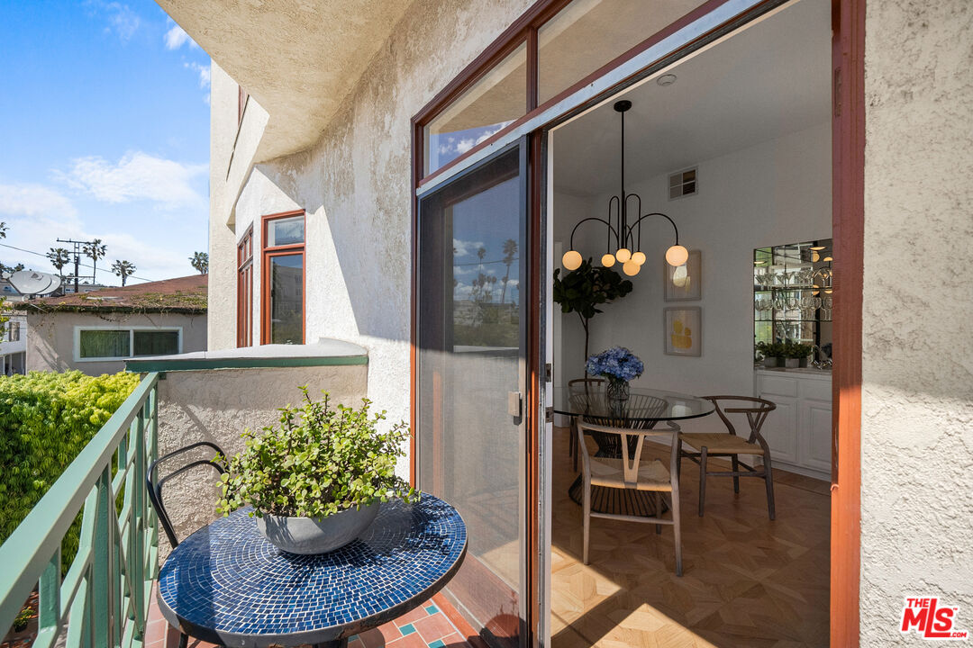 1044 5th St Unit: 202