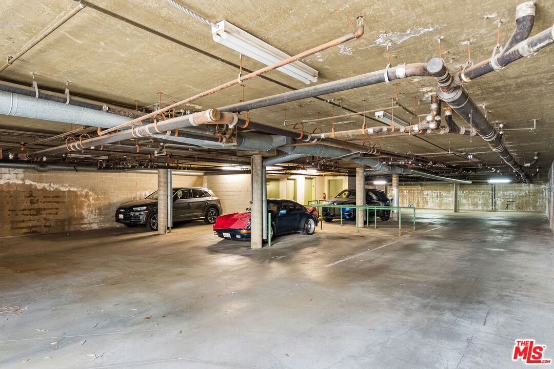 1044 5th St Unit: 202