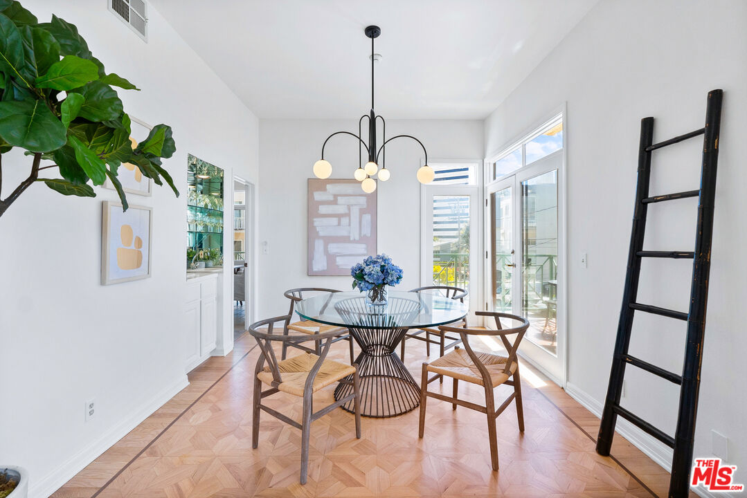 1044 5th St Unit: 202