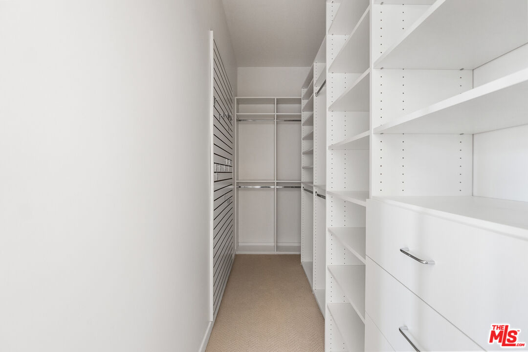1044 5th St Unit: 202