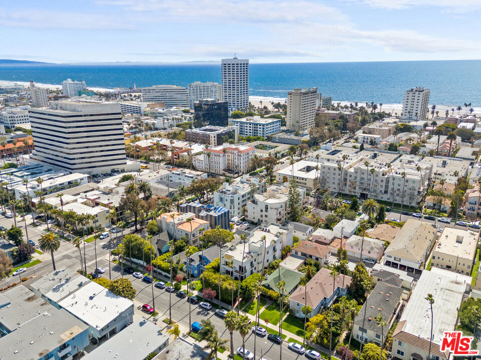 1044 5th St Unit: 202