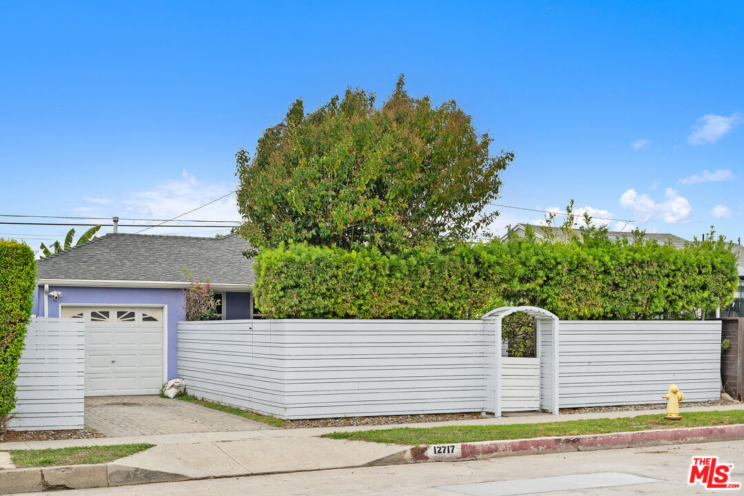 12717 Culver Blvd