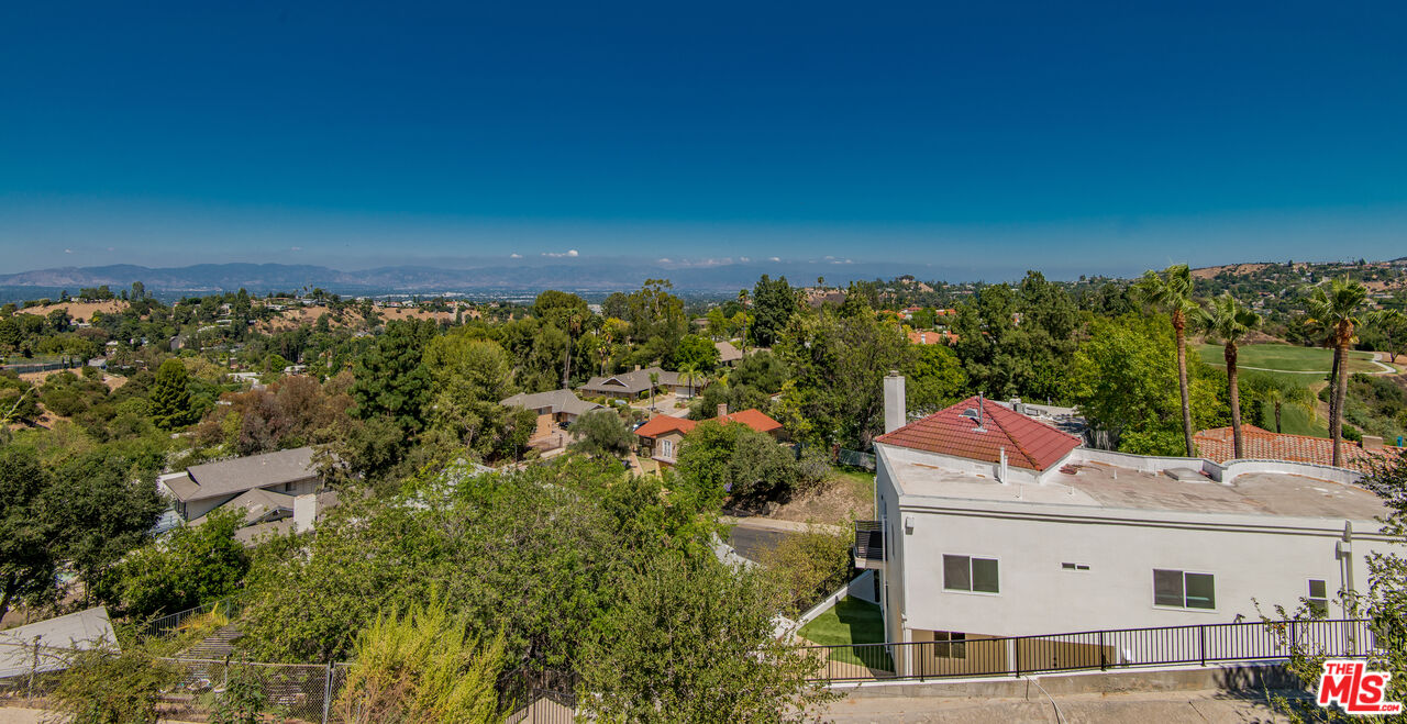 4211 Nogales Dr