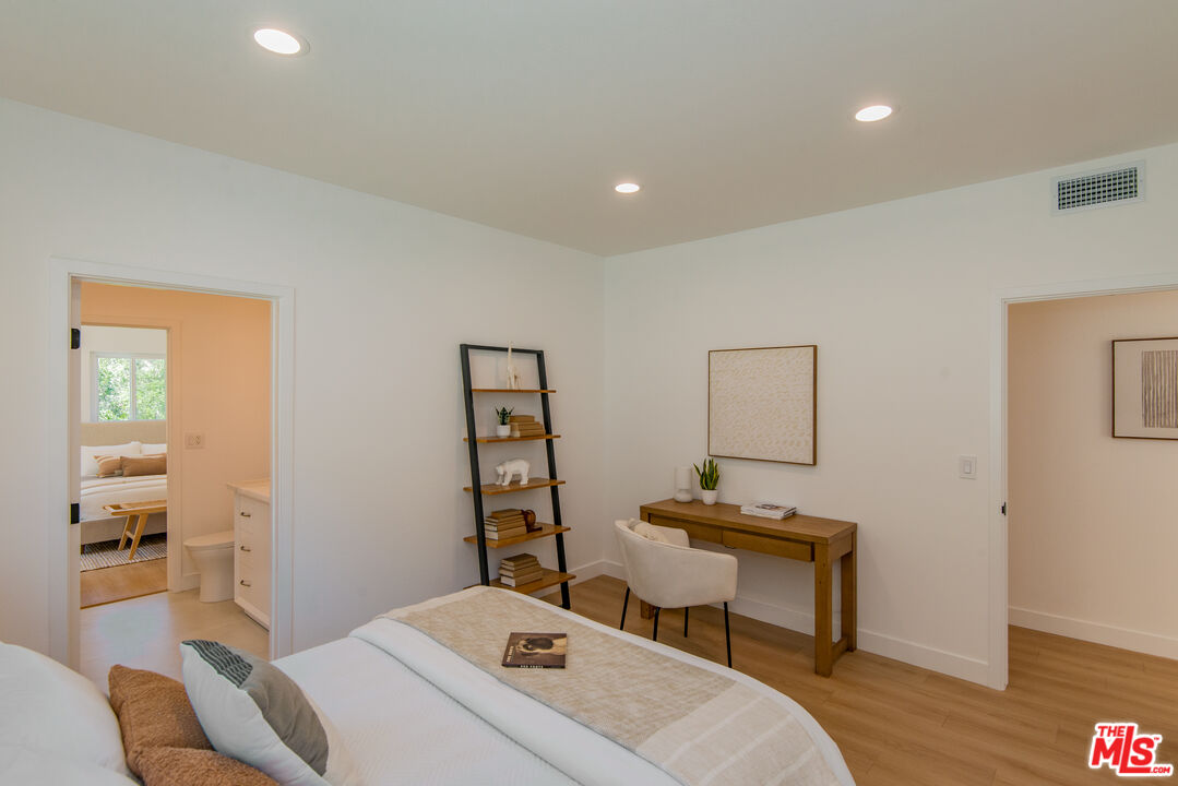4211 Nogales Dr