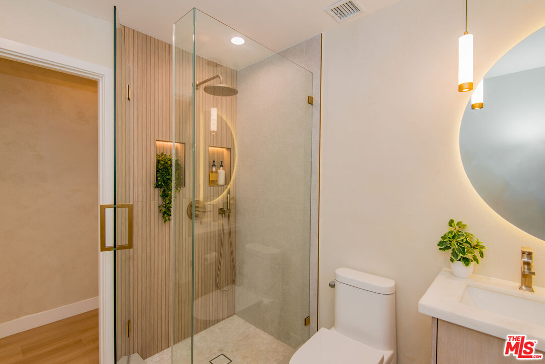 4211 Nogales Dr