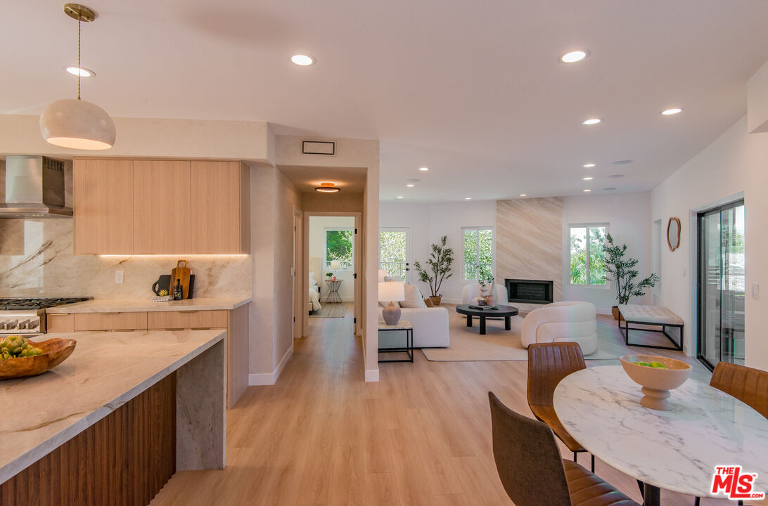 4211 Nogales Dr