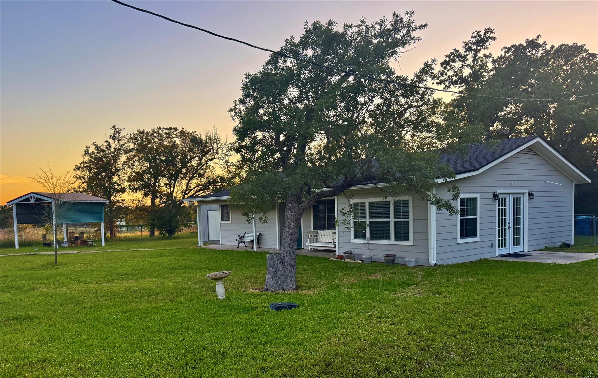 401 Chinaberry Lane