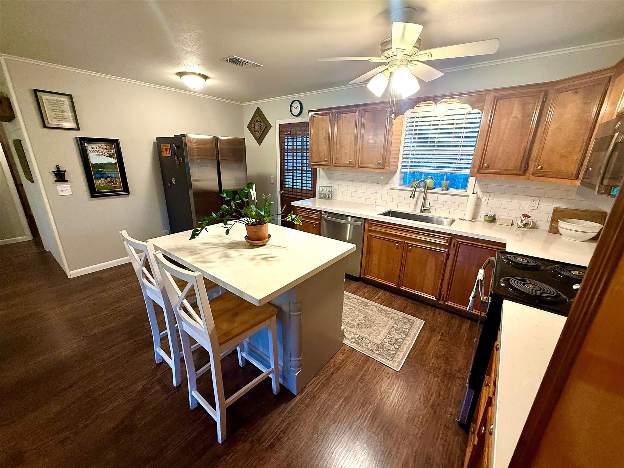 401 Chinaberry Lane